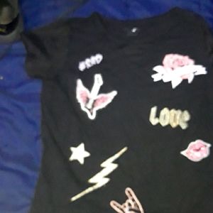 𝐺𝑖𝑟𝑙𝑠 14 𝑏𝑙𝑎𝑐𝑘 𝑠ℎ𝑖𝑟𝑡